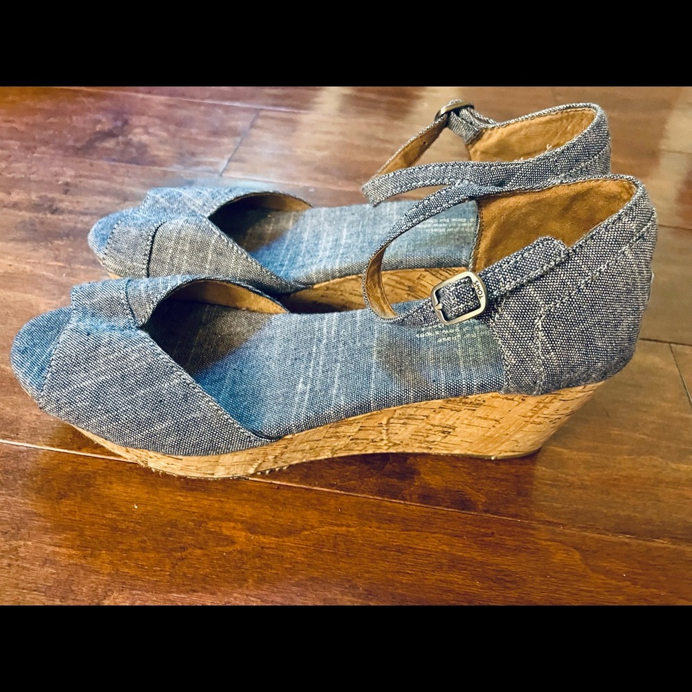 Toms Denim Chambray Platform Wedge Sandals sz 8.5